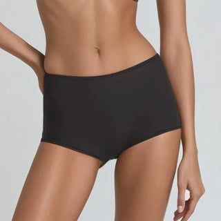 Boy Short Black on white BG